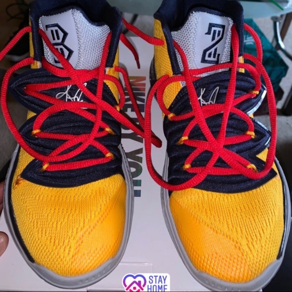NIKE iD Kyrie 5 worn once!